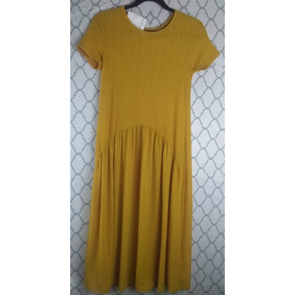 West Kei Ribbed Flowy Dress